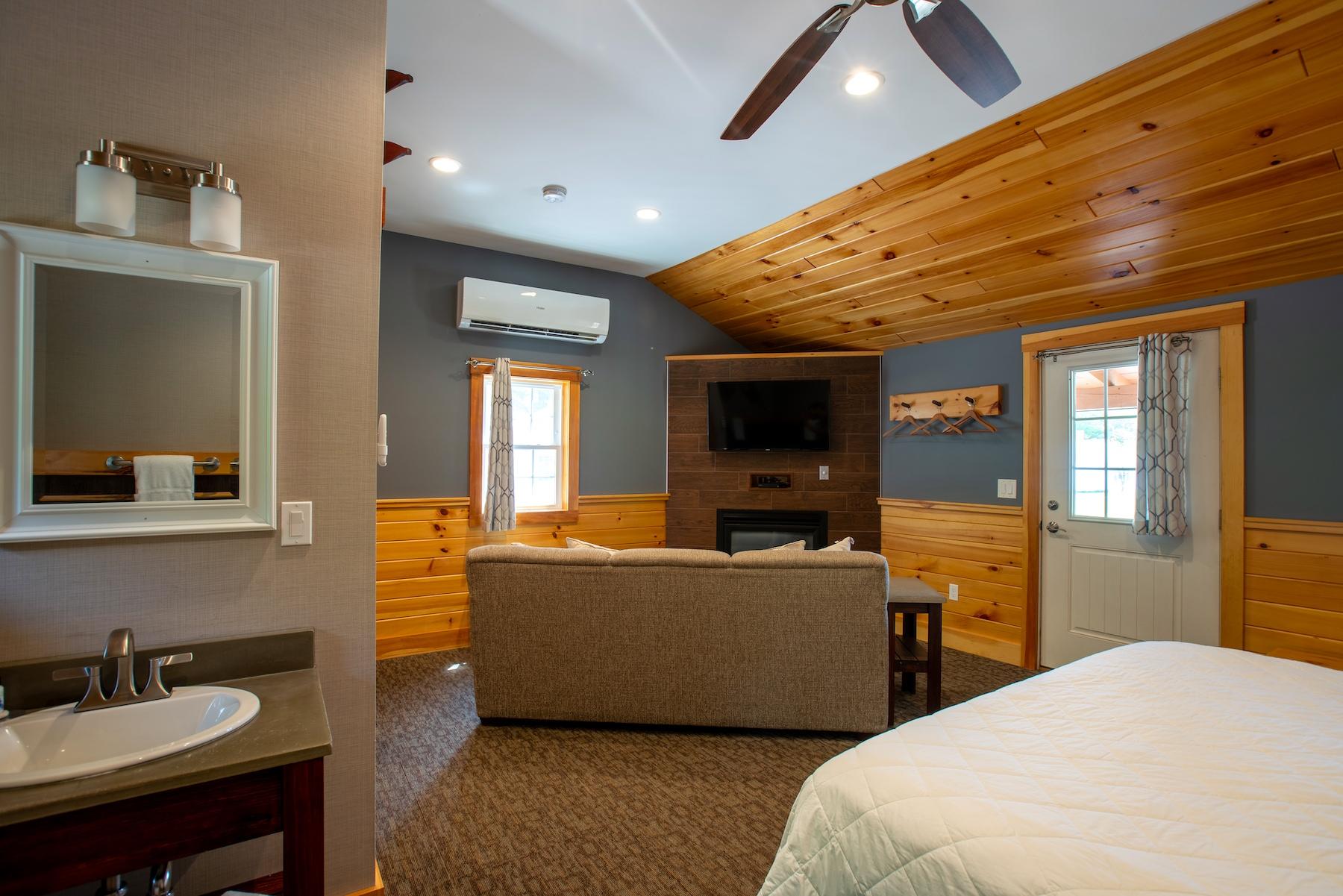 New England Modern Cabin3